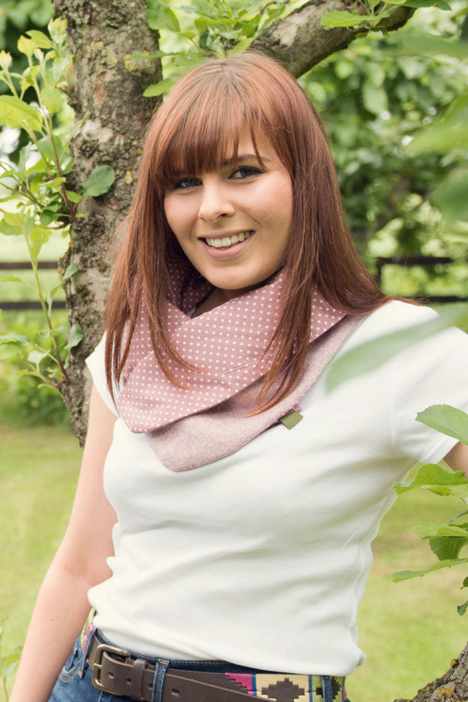 Spotted Snood- Pink Herringbone