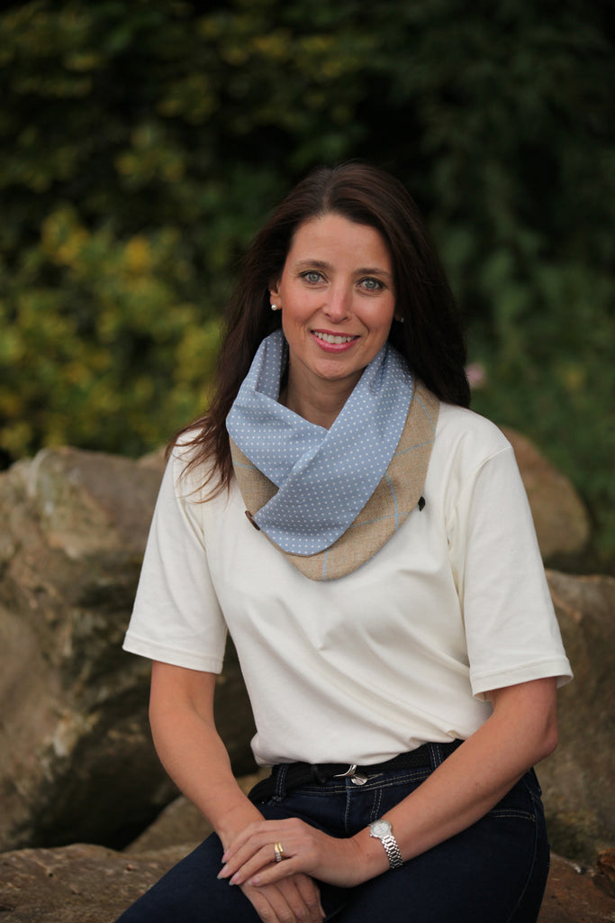 Spotted Snood- Natural and Blue Check