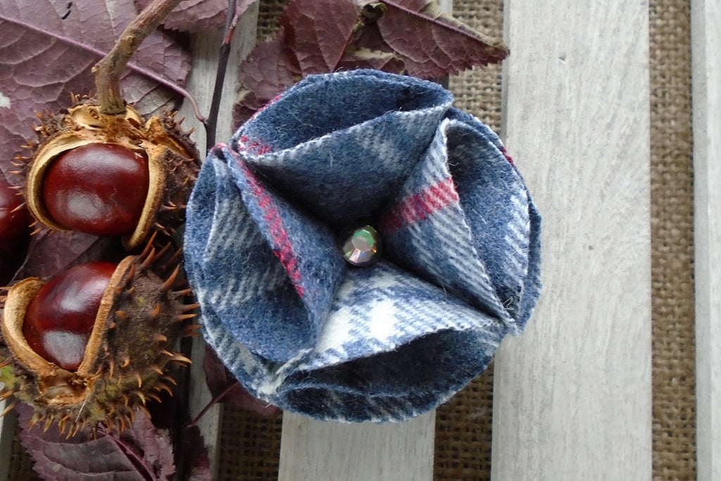 Tweed Brooch/clip - Blue Check