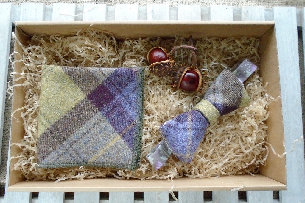Blackberry Crumble Bow Tie Gift Box
