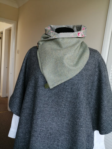 Sustainable Snood - Cedar & Green Floral