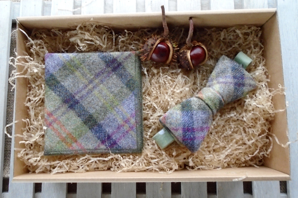 Thistle Bow Tie Gift Box